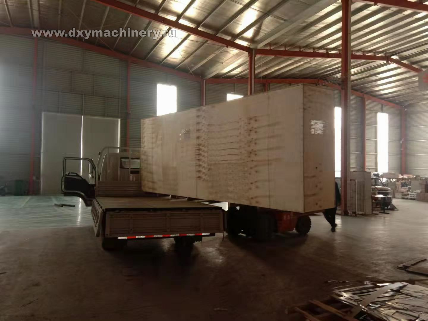 Delivery microwave equipment from China to Spain.