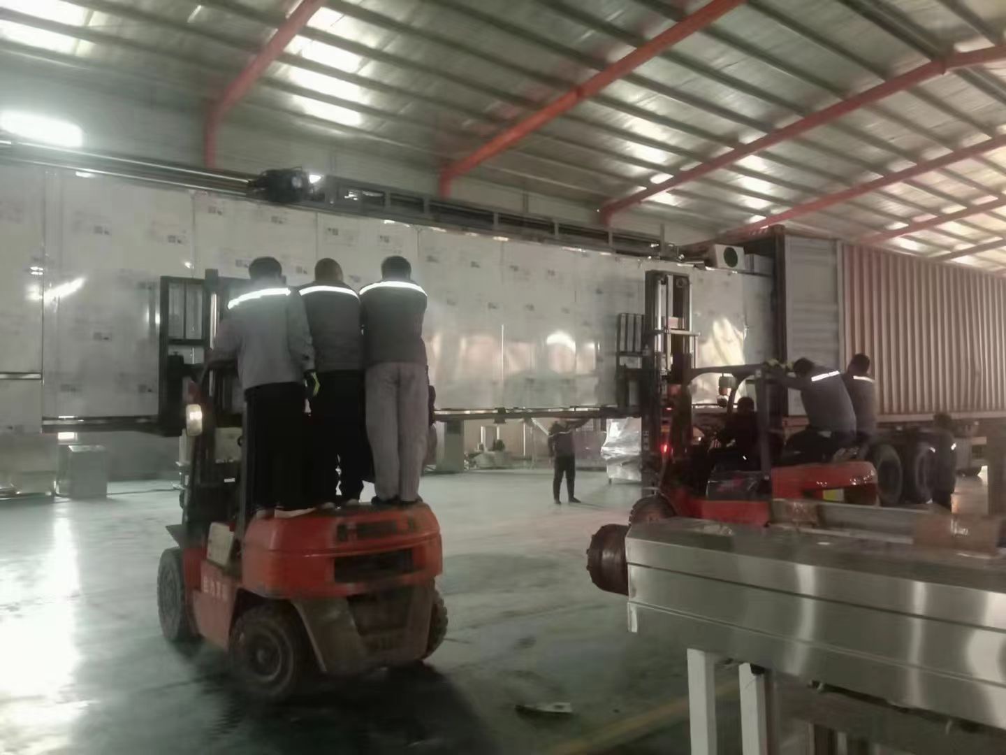 Shipment of feed equipment from DEXIYA factory
